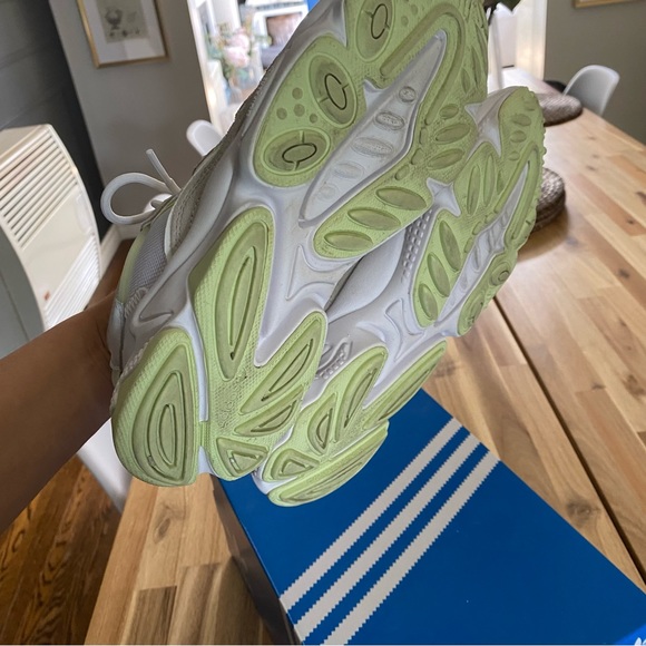Adidas Ozweego Running Shoes - Picture 3 of 9